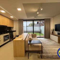 Apartamento com 55m², 1 quarto, 1 garagem, no bairro Lagoa da Conceição em Florianópolis