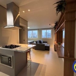 Apartamento com 38m², 1 quarto, 1 garagem, no bairro Centro em Florianópolis