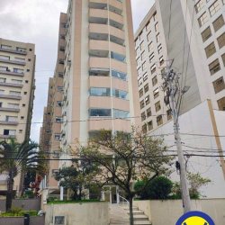 Apartamento com 61m², 2 quartos, no bairro Centro em Florianópolis