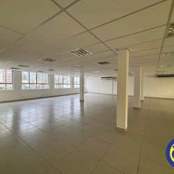 Salas/Conjuntos com 512m², 2 garagens, no bairro Canto em Florianópolis