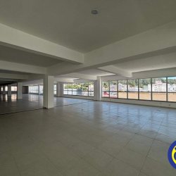 Salas/Conjuntos com 912m², 6 garagens, no bairro Trindade em Florianópolis