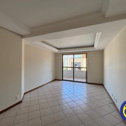 Apartamento com 116m², 4 quartos, 1 suíte, 1 garagem, no bairro Centro em Florianópolis
