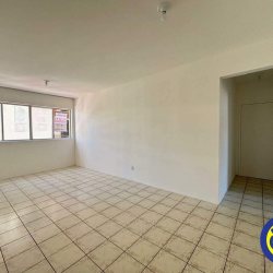 Apartamento com 90m², 2 quartos, 1 garagem, no bairro Centro em Florianópolis