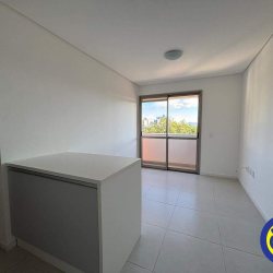 Apartamento com 41m², 1 quarto (sendo 1 suíte), 1 garagem, no bairro Trindade em Florianópolis