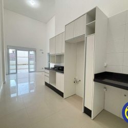 Apartamento com 35m², 1 quarto, 1 garagem, no bairro Centro em Florianópolis