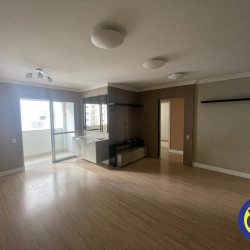 Apartamento com 89m², 3 quartos (sendo 1 suíte), 1 garagem, no bairro Centro em Florianópolis