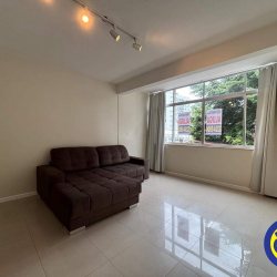 Apartamento com 90m², 3 quartos, 1 suíte, 1 garagem, no bairro Centro em Florianópolis