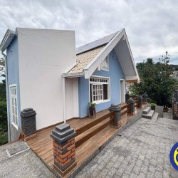 Casa com 66m², 2 quartos, 2 garagens, no bairro Agronômica em Florianópolis