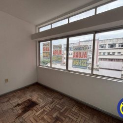 Salas/Conjuntos com 35m², no bairro Centro em Florianópolis