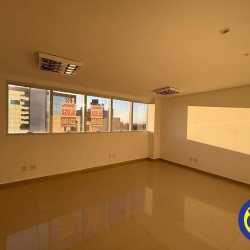 Sala com 33m², no bairro Estreito em Florianópolis