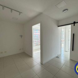 Salas/Conjuntos com 82m², 2 garagens, no bairro Trindade em Florianópolis