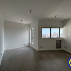 Salas/Conjuntos com 34m², no bairro Balneário em Florianópolis