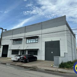 Galpão com 567m², no bairro Aririu em Palhoça