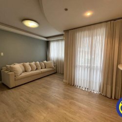 Apartamento com 77m², 2 quartos (sendo 2 suítes), 1 garagem, no bairro Centro em Florianópolis