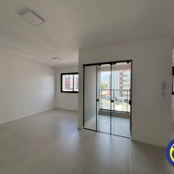 Apartamento com 73m², 2 quartos, 1 suíte, 1 garagem, no bairro Balneário em Florianópolis