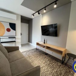 Apartamento com 61m², 2 quartos, 1 suíte, 1 garagem, no bairro Centro em Florianópolis