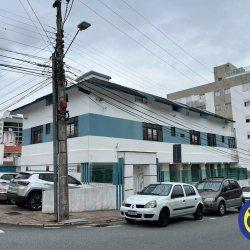 Prédio com 20m², 5 garagens, no bairro Centro em Florianópolis