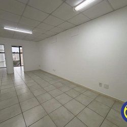 Sala com 46m², 1 garagem, no bairro Centro em Florianópolis