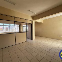 Sala com 52m², no bairro Centro em Florianópolis