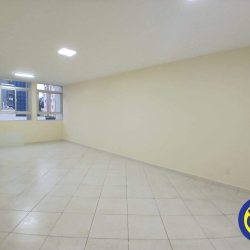 Sala com 38m², no bairro Centro em Florianópolis