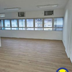 Salas/Conjuntos com 66m², no bairro Centro em Florianópolis