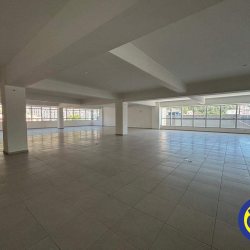 Salas/Conjuntos com 456m², 3 garagens, no bairro Trindade em Florianópolis