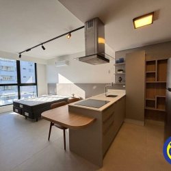 Apartamento com 35m², 1 quarto, 1 garagem, no bairro Trindade em Florianópolis