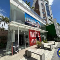 Loja com 228m², 4 garagens, no bairro Trindade em Florianópolis