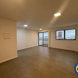 Sala com 38m², 1 garagem, no bairro Saco dos Limões em Florianópolis