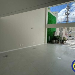 Loja com 79m², 2 garagens, no bairro Trindade em Florianópolis