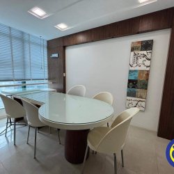 Salas/Conjuntos com 23m², no bairro Centro em Florianópolis