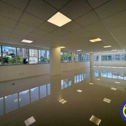 Salas/Conjuntos com 211m², 5 garagens, no bairro Centro em Florianópolis