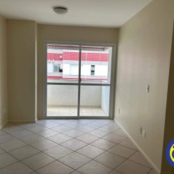 Apartamento com 90m², 3 quartos (sendo 1 suíte), 1 garagem, no bairro Trindade em Florianópolis