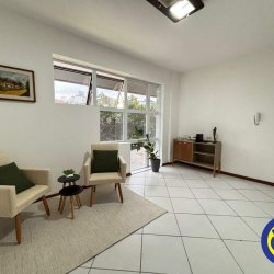 Sala com 40m², no bairro Estreito em Florianópolis