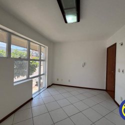 Sala com 40m², no bairro Estreito em Florianópolis