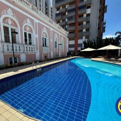 Apartamento com 166m², 4 quartos, 2 suítes, 2 garagens, no bairro Agronômica em Florianópolis