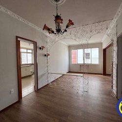 Apartamento com 101m², 2 quartos, 1 suíte, 1 garagem, no bairro Centro em Florianópolis