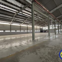 Galpão com 3000m², no bairro Distrito Industrial em São José