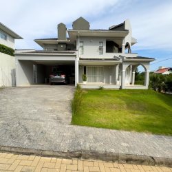 Casa em Condomínio com 294m², 5 suítes, 4 garagens, no bairro Santo Antônio De Lisboa em Florianópolis