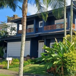 Casa Residencial com 320m², 3 quartos, 3 suítes, 2 garagens, no bairro Jurerê Internacional em Florianópolis