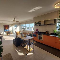 Cobertura com 111m², 2 quartos, 1 suíte, 2 garagens, no bairro Córrego Grande em Florianópolis