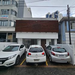 Casa Comercial com 198m², no bairro Centro em Florianópolis