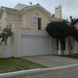Casa em Condomínio com 203m², 3 quartos, 1 suíte, 2 garagens, no bairro Vargem Pequena em Florianópolis