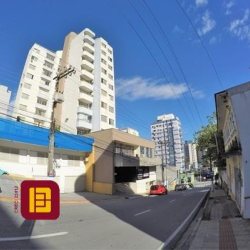 Apartamentos com 82m², 2 quartos, 1 garagem, no bairro Centro em Florianópolis