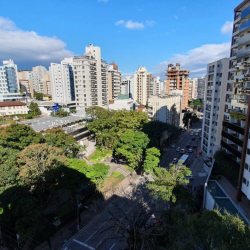 Apartamentos com 135m², 3 quartos, 1 suíte, 1 garagem, no bairro Centro em Florianópolis