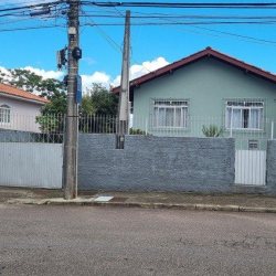 Casa Residencial com 90m², 3 quartos, 1 garagem, no bairro Capoeiras em Florianópolis