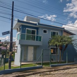 Casa Residencial com 124m², 3 quartos, 1 garagem, no bairro Canto em Florianópolis
