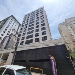 Sala com 32m², no bairro Centro em Florianópolis