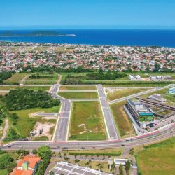 Terrenos Residenciais com 598m², no bairro Campeche em Florianópolis