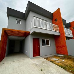 Casa Residencial com 112m², 3 quartos, 1 suíte, 2 garagens, no bairro Rio Tavares em Florianópolis